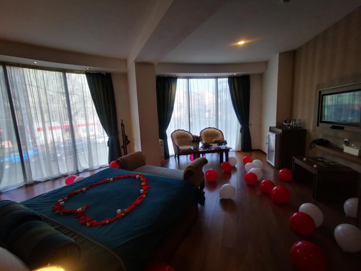 Hotel Queen